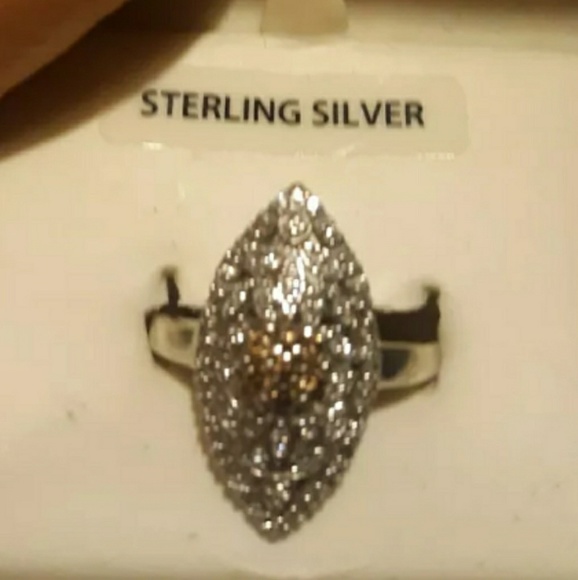 Diamond ring - Picture 2 of 2